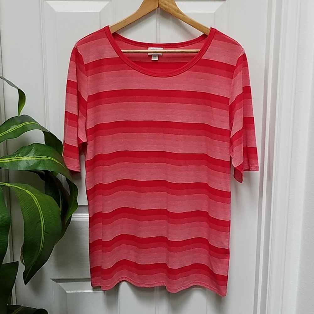 LuLaRoe tee